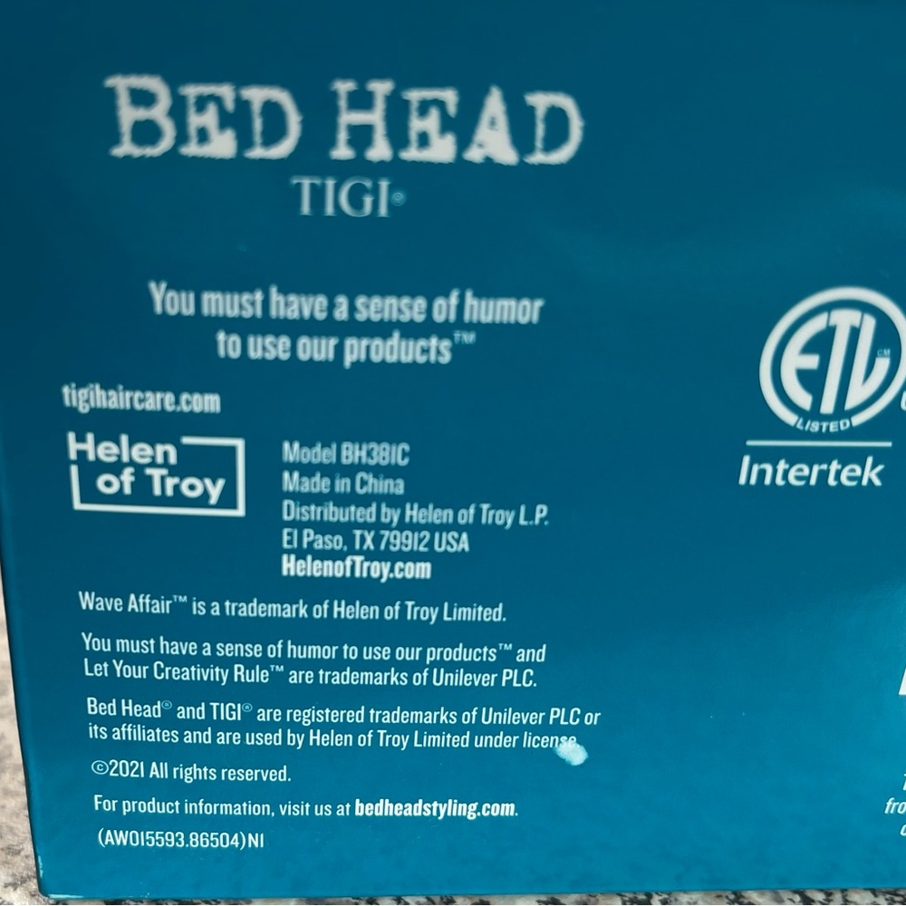 Bed Head by Tigi Tourmaline Ceramic Three Barrel Waver - Picture 6 of 6